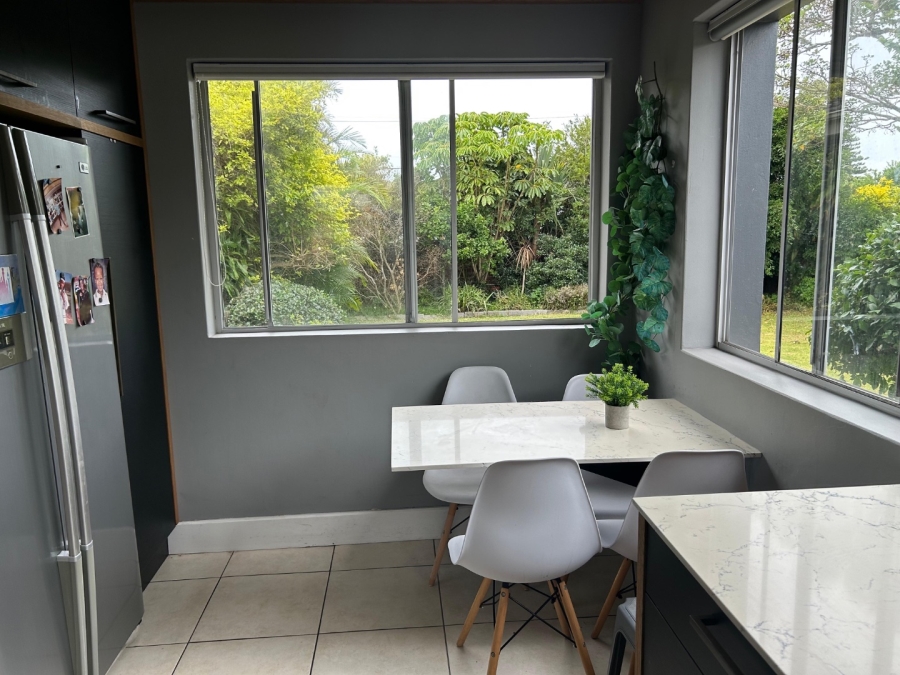 To Let 4 Bedroom Property for Rent in Mill Park Eastern Cape